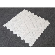 MOZAIKA BIANCO CARRARA HEXAGON MATOWA DOSTĘPNA OD RĘKI